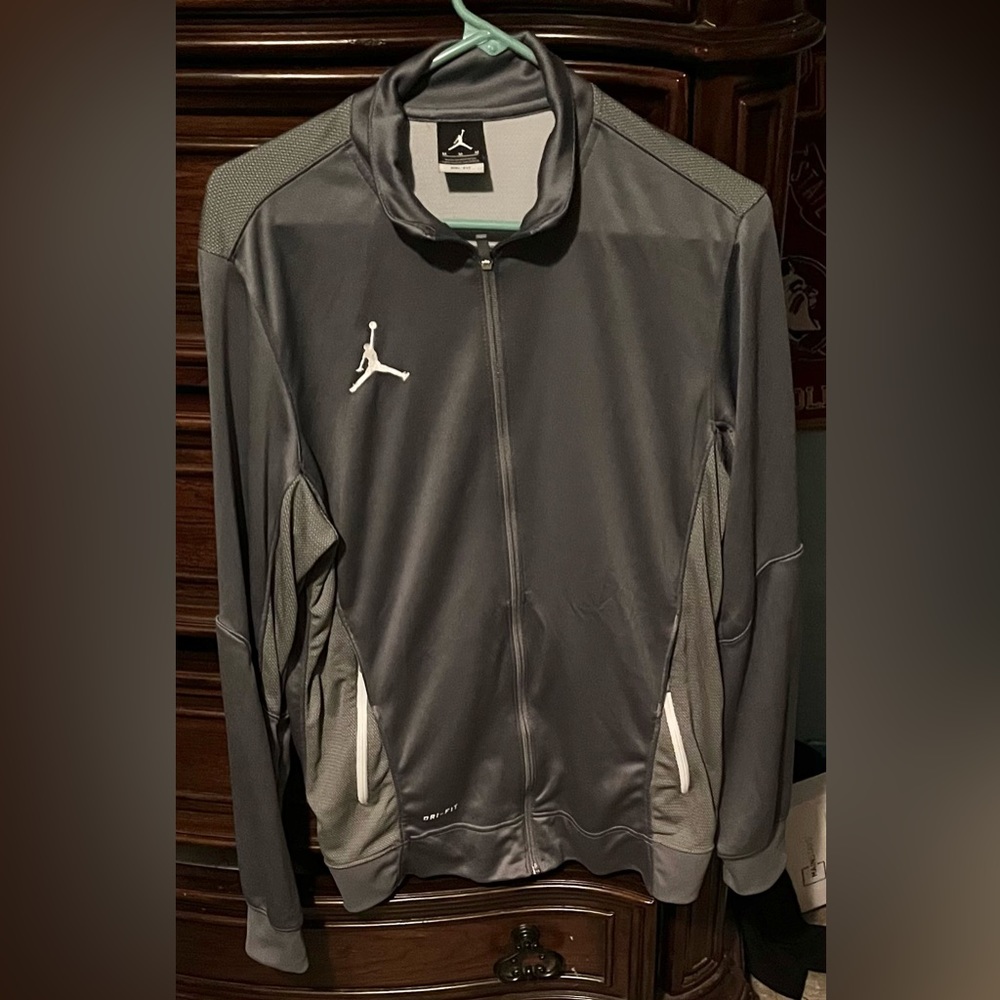 Mens large gray Nike Dri fit Jordan long sleeve full zip track jacket